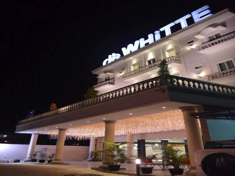 D Ewhitte Hotel 2*