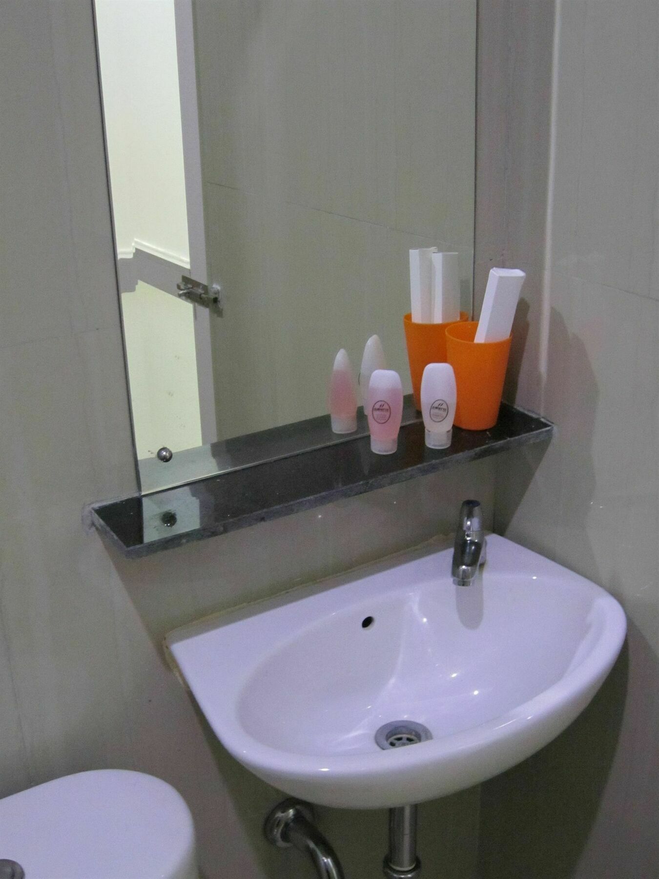 D Ewhitte Hotel 2*